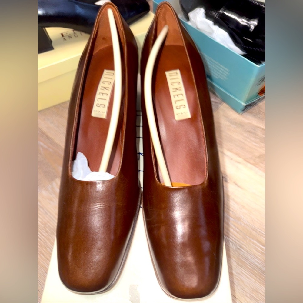 Nickels Vintage Solid Brown Almond Toe Leather Block Heel Slip On Size 10M